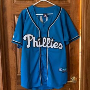 Baseball jersey... Phillies, Roy Halliday